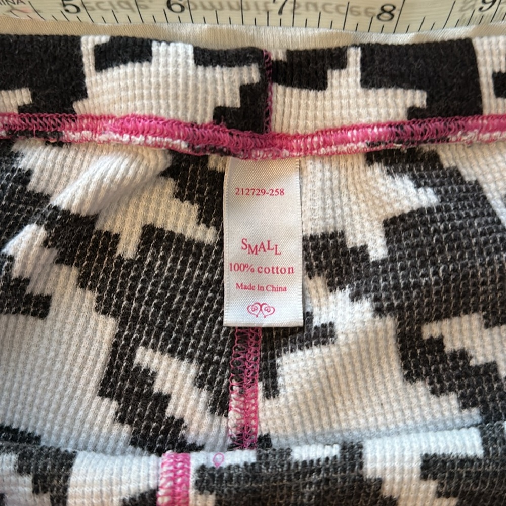 Victoria's Secret Pajama Set - Black and white Houndstooth - Picture 9 of 11